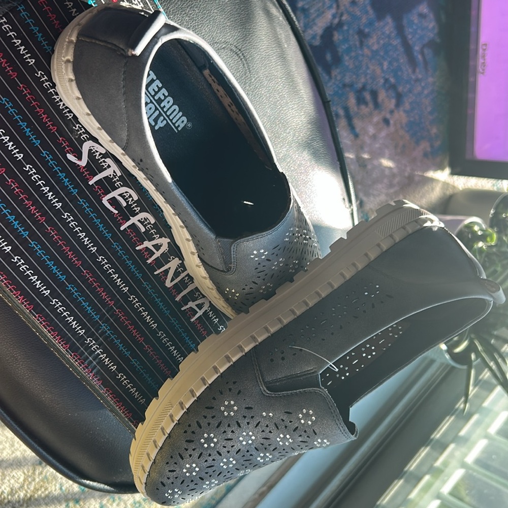 Italian made Stefania shoes, size 38. Size 8 US. with brand new Box. - Picture 13 of 16